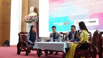 IELTS Fighter tài trợ tọa đàm Hành trang mở lối thành công tại ĐH Thương Mại