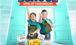 Ms Hoa Junior Phủ xanh 55 cơ sở - Chào mừng năm học mới