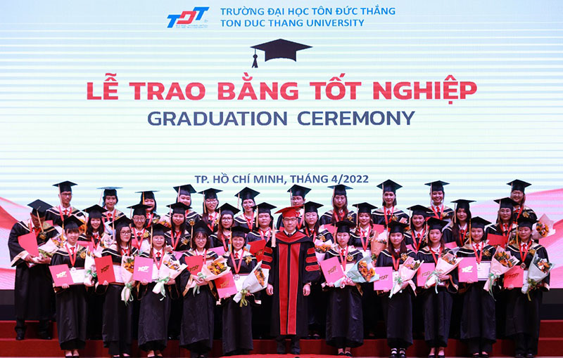 học phí đại học tôn đức thắng 2