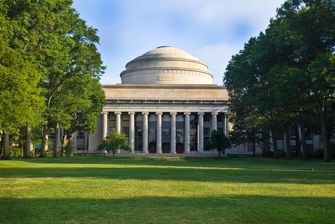 Trường Massachusetts Institute of Technology (MIT)