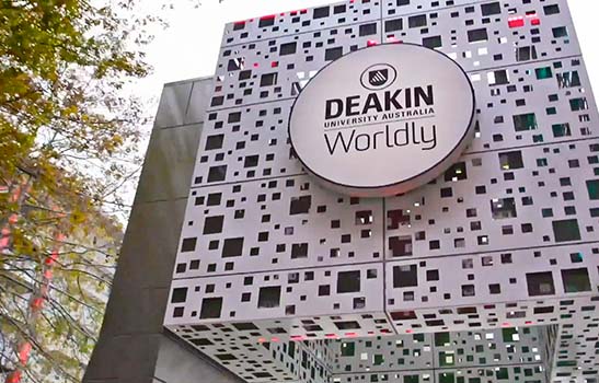Học bổng Deakin STEM Scholarship của trường Deakin University