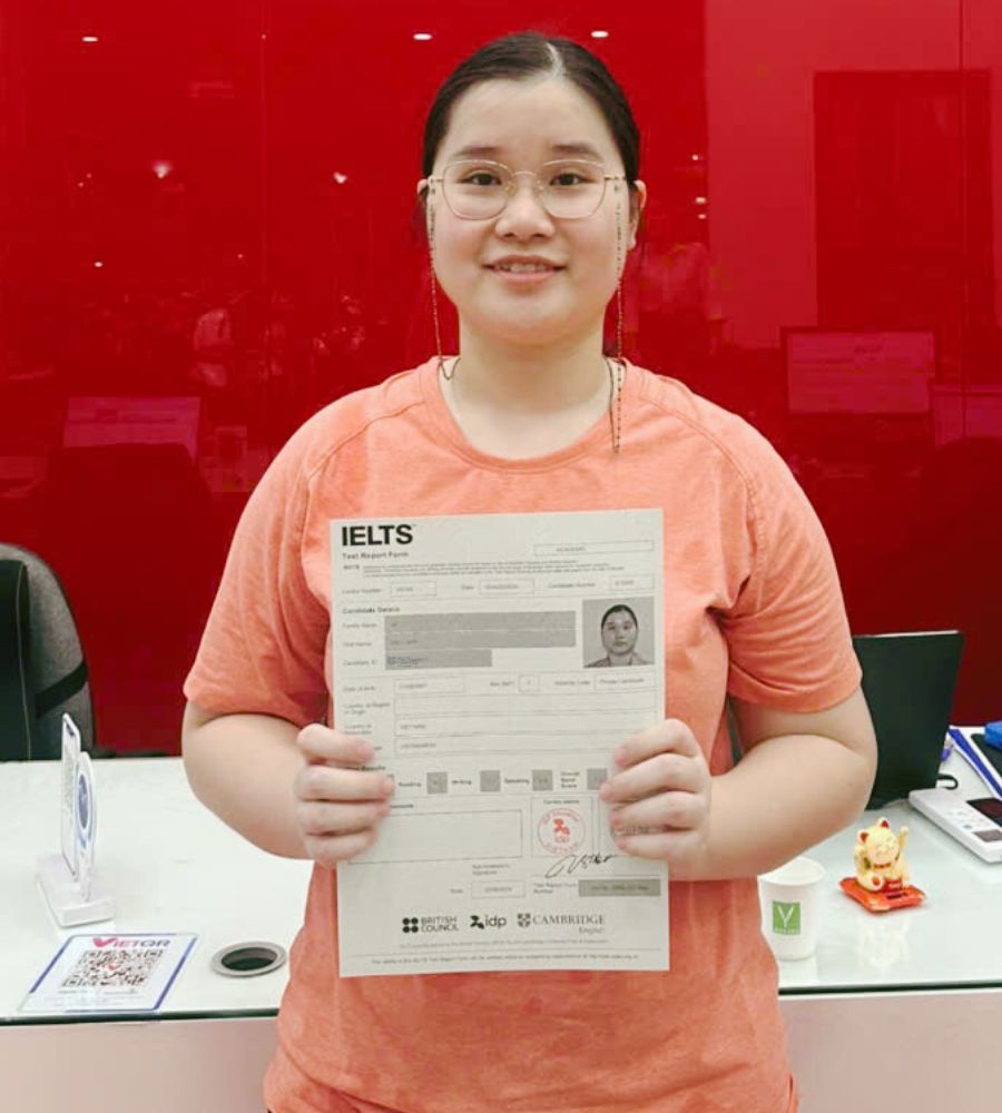 Lê Diệu Anh   7.5 IELTS