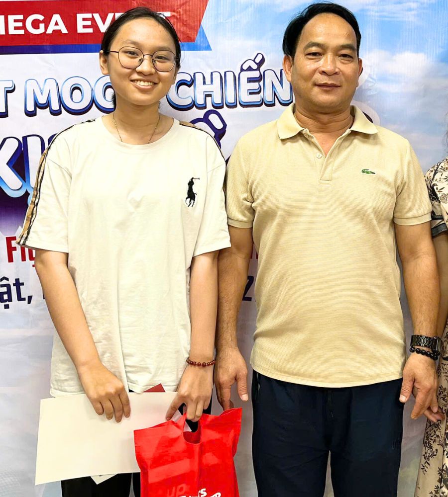 Vương Ho&agrave;ng Anh  7.5 IELTS
