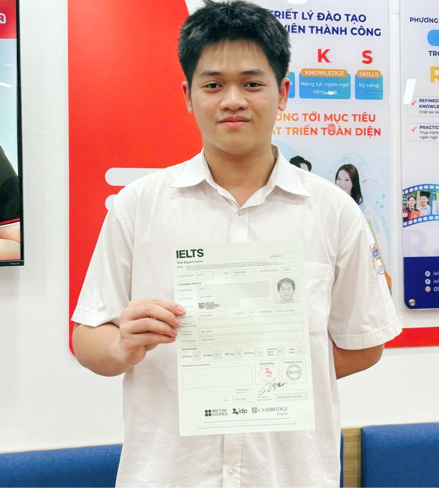 Th&acirc;n Ngọc Minh 8.0 IELTS
