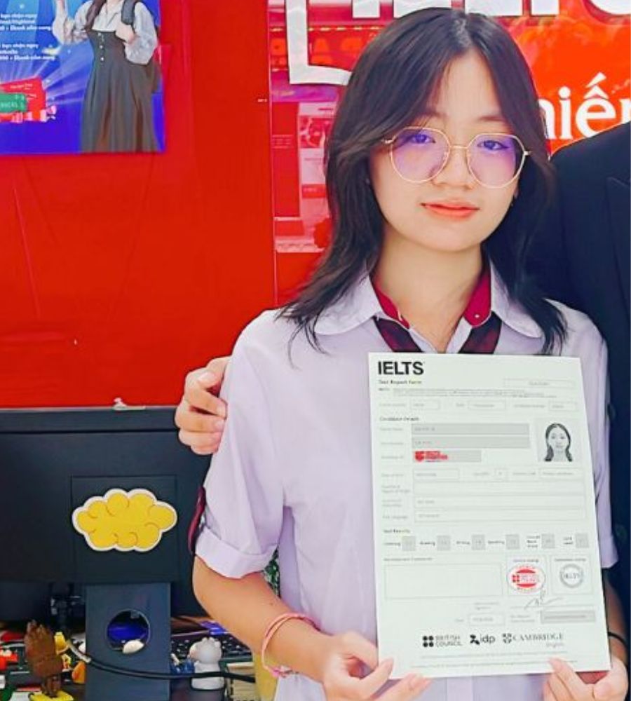 Nguyễn La Gia Nghi 8.0 IELTS