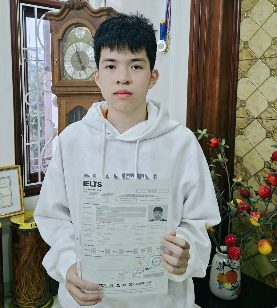 Đinh Gia Ph&uacute; 7.5 IELTS