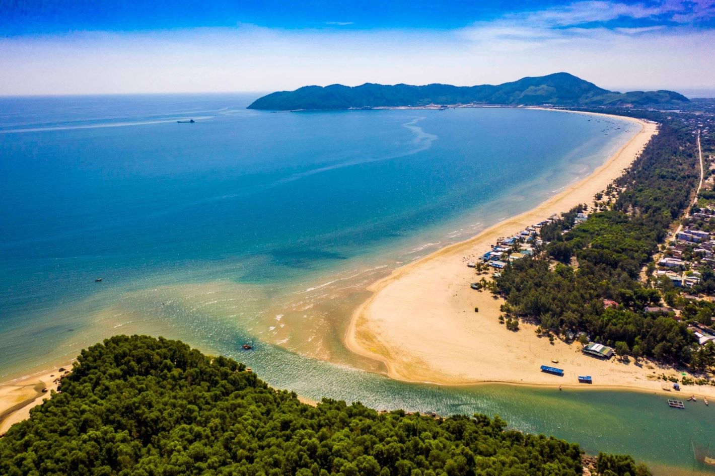 Bãi biển Huế