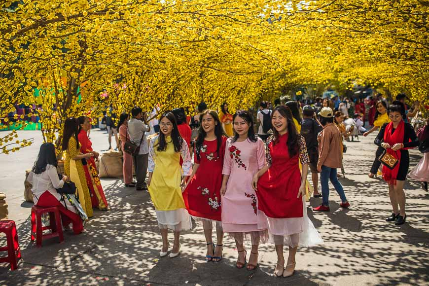 Du xuân ngày Tết